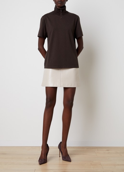 Courrèges T-shirt met logoborduring en col - voorkant 4 chocoladebruin