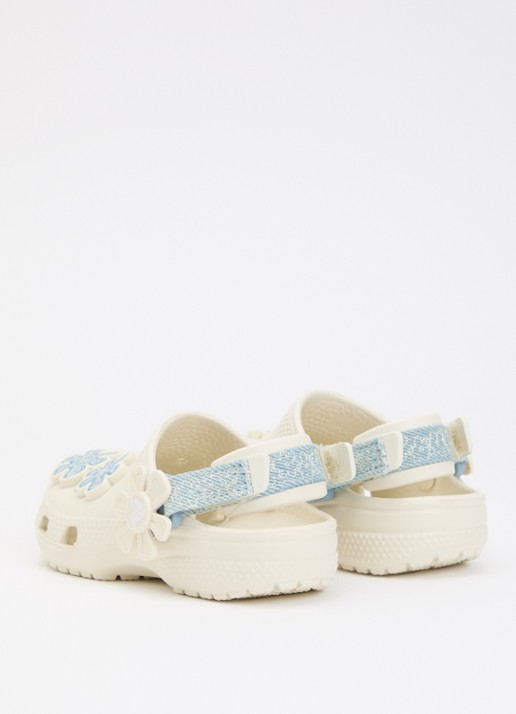 Crocs Classic Denim Clog instapper met applicatie  - achterkant 4 wit