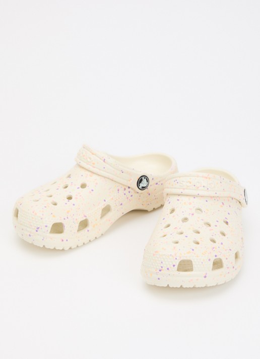 Crocs Classic Glow Paint Splatter Clog instapper met logo - voorkant 4 ivoor
