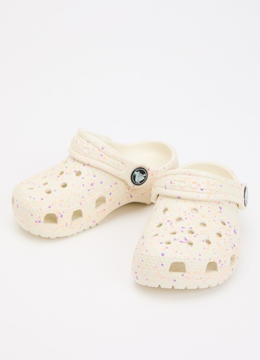 Crocs Classic Glow Paint Splatter Clog instapper met logo  - voorkant 2 beige
