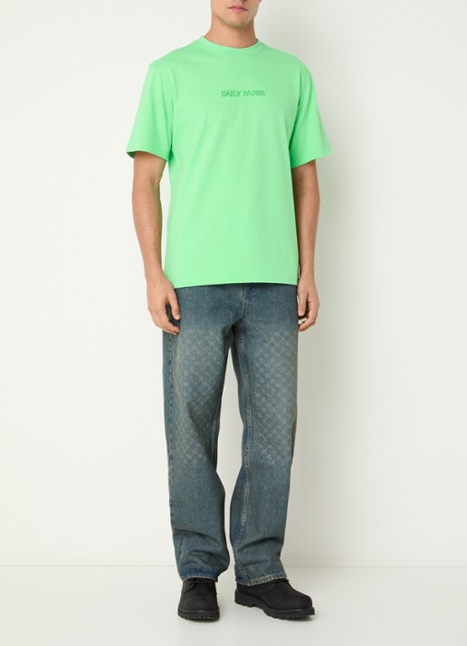 Daily Paper Burned Shield T-shirt met logo- en backprint - voorkant 2 groen