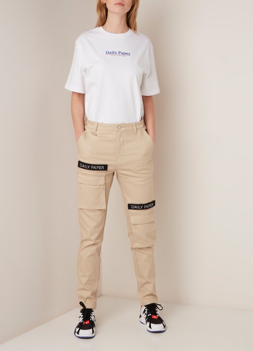 Daily Paper Daily Paper High waist tapered fit cargobroek met logotape - voorkant 2 beige