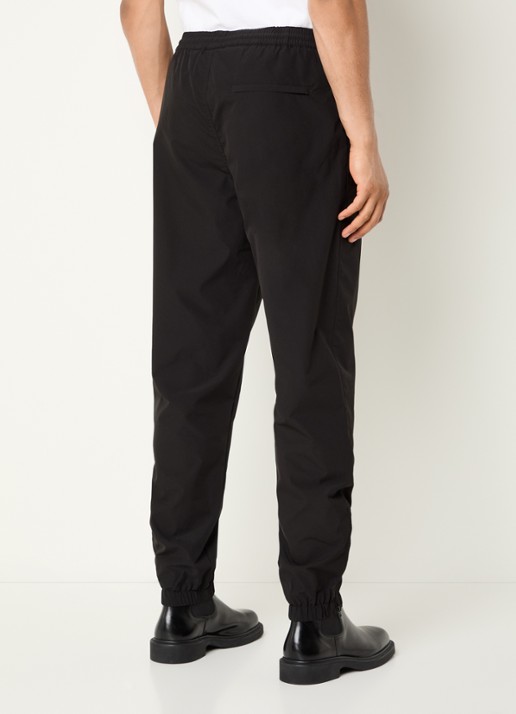 Daily Paper Eward tapered fit trackpants met logo en steekzakken - achterkant 5 zwart