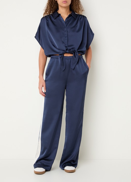 Dante 6 Siren blouse van satijn met geknoopt detail - voorkant 4 indigo