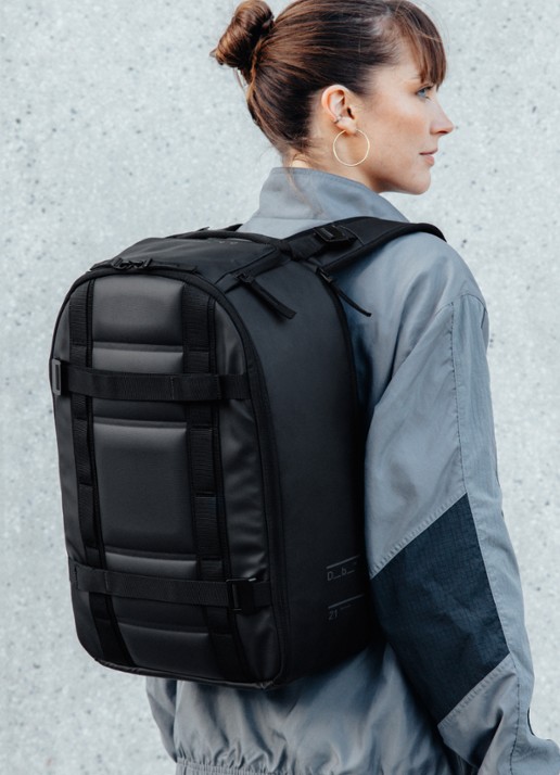 Db Ramverk rugzak 21 liter - voorkant 2 zwart