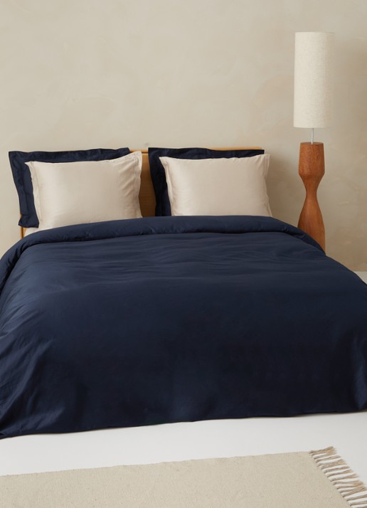 de Bijenkorf Home   katoensatijn dekbedovertrekset 400TC - inclusief kussenslopen - voorkant 2 blauw