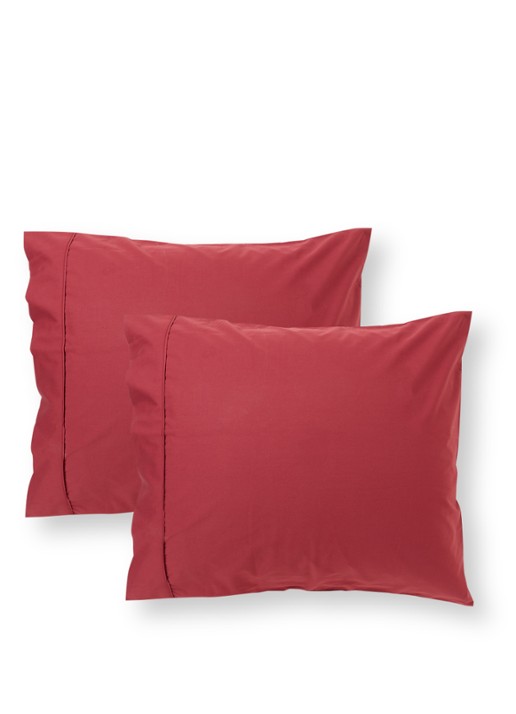 de Bijenkorf Home  kussensloop van  katoen 200TC in 2-pack - voorkant 2 donkerrood