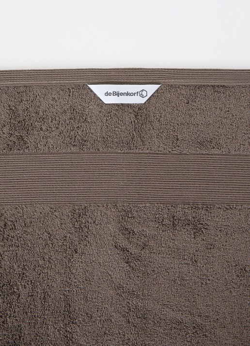 de Bijenkorf Home  Softness badlaken - 600 gr/m2 - 70 x 140 cm - detail 3 bruin