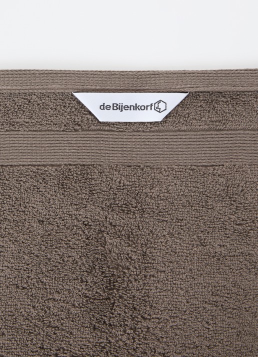 de Bijenkorf Home  Softness gastendoek - 600 gr/m2 - 30 x 50 cm - detail bruin