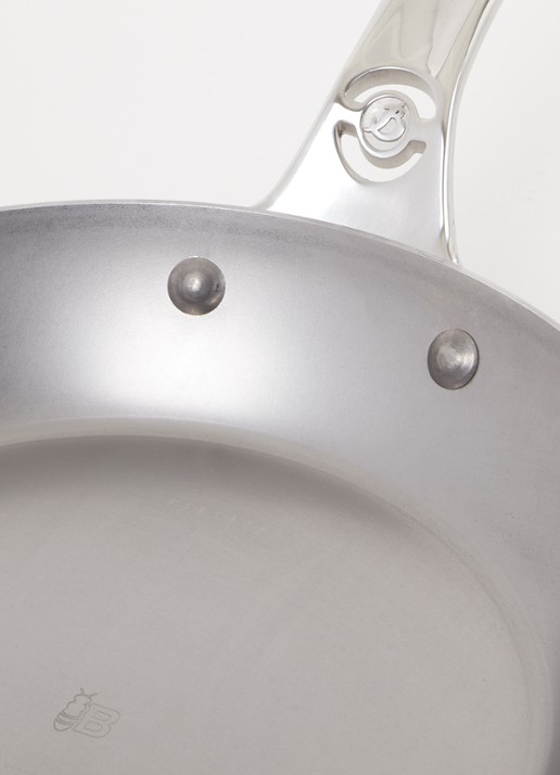 De Buyer Mineral B koekenpan Ø24 cm - detail zilver