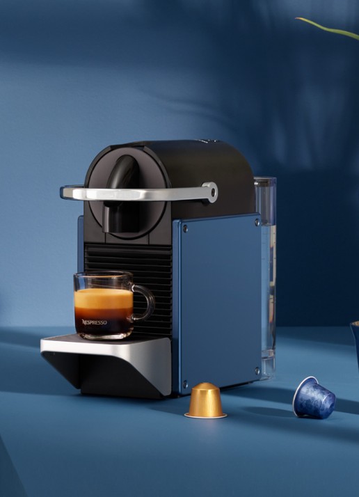 DeLonghi  Pixie Nespresso koffiecupmachine EN127BL - detail blauw