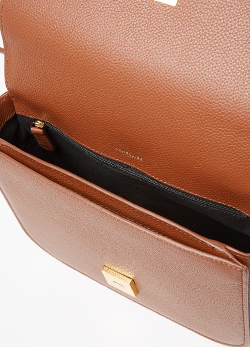 DeMellier Vancouver crossbodytas van leer - detail 2 hazelnootbruin