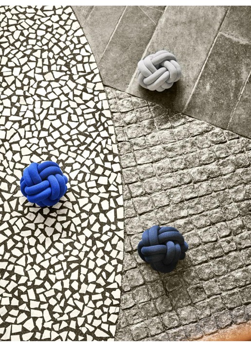 Design House Stockholm Knot sierkussen 30 x 30 cm - detail 2 creme
