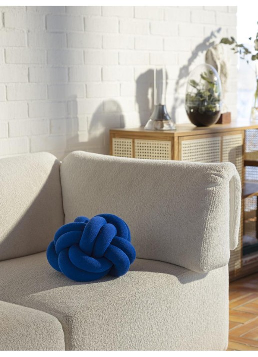 Design House Stockholm Knot sierkussen 30 x 30   - voorkant 3 kobaltblauw