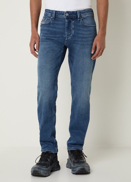 Diesel 1986 Larkee-Beex tapered jeans met medium wassing