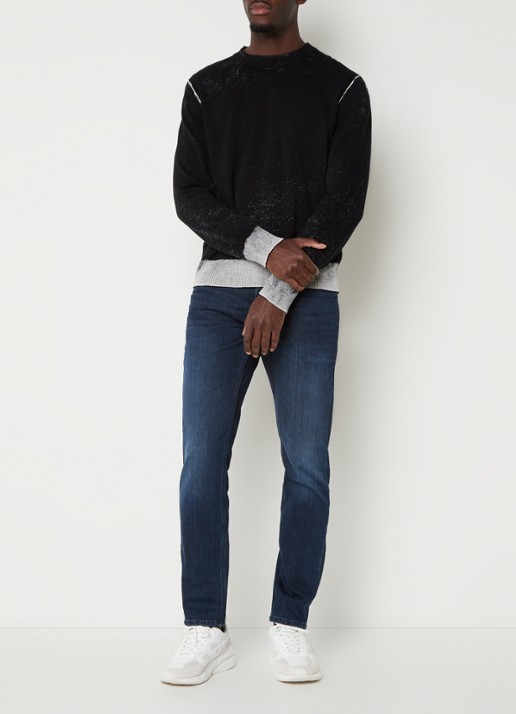 Diesel 1986 Larkee slim fit jeans met donkere wassing  - voorkant 2 indigo