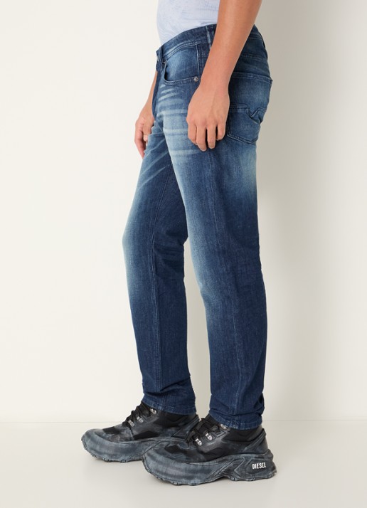 Diesel 1986 Larkee slim fit jeans met verwassen afwerking - detail 3 indigo