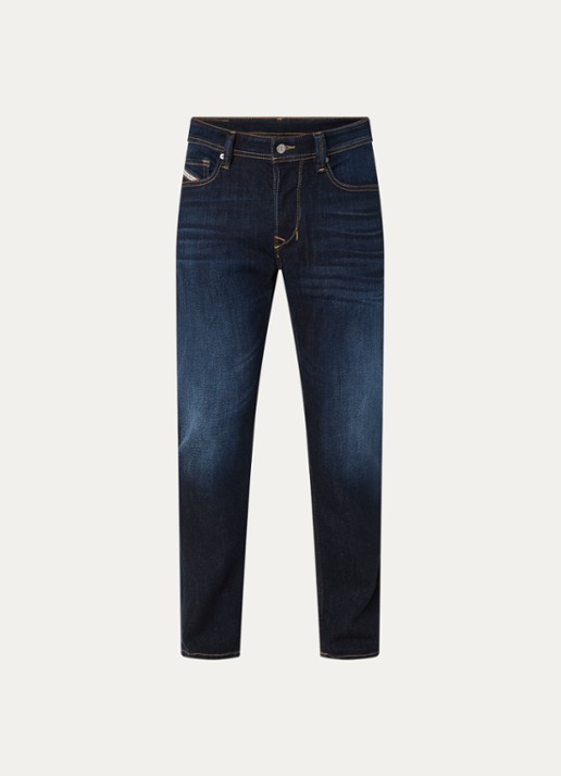 Diesel 1986 Larkee tapered fit jeans met donkere wassing - voorkant 2 indigo