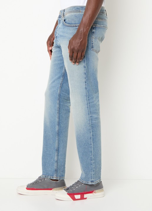 Diesel 2023 D-Finitive slim fit jeans met lichte wassing - detail 4 indigo