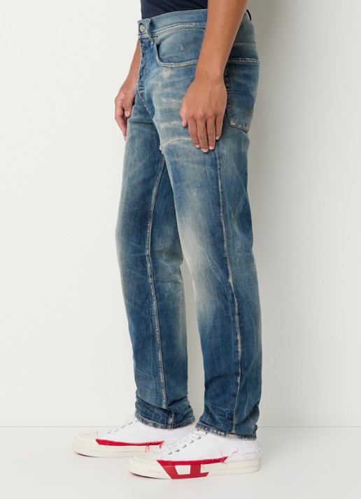 Diesel 2023 D-Finitive straight leg jeans met medium wassing - detail 5 indigo