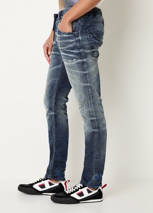 Diesel 2032 D-Krooley Joggjeans® slim fit jeans met destroyed afwerking - detail 4 indigo