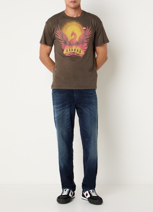 Diesel 2090 D-Veekley Joggjeans® straight fit jeans met donkere wassing - voorkant 3 grijsmele