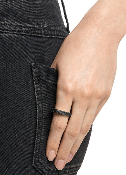 Diesel Diesel Font ring met logo DX1612060 - voorkant 2 antraciet