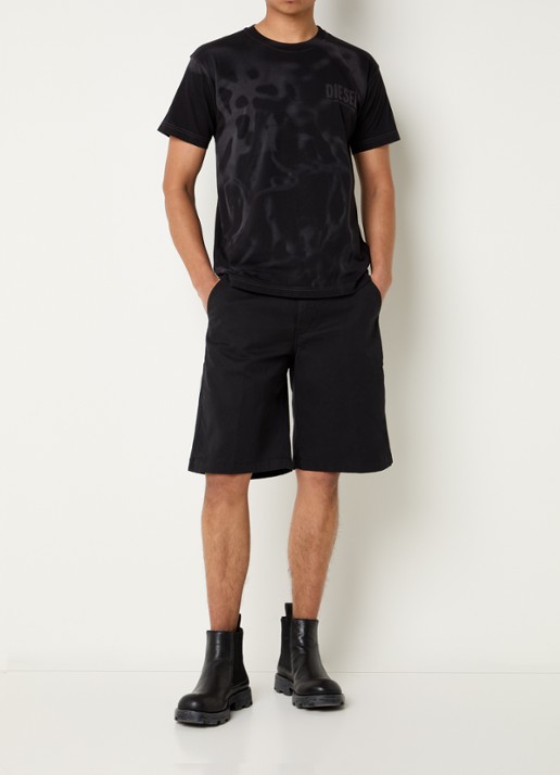 Diesel P-Hant-Chino-Short-Epch loose fit korte chino met steekzakken - voorkant 2 zwart