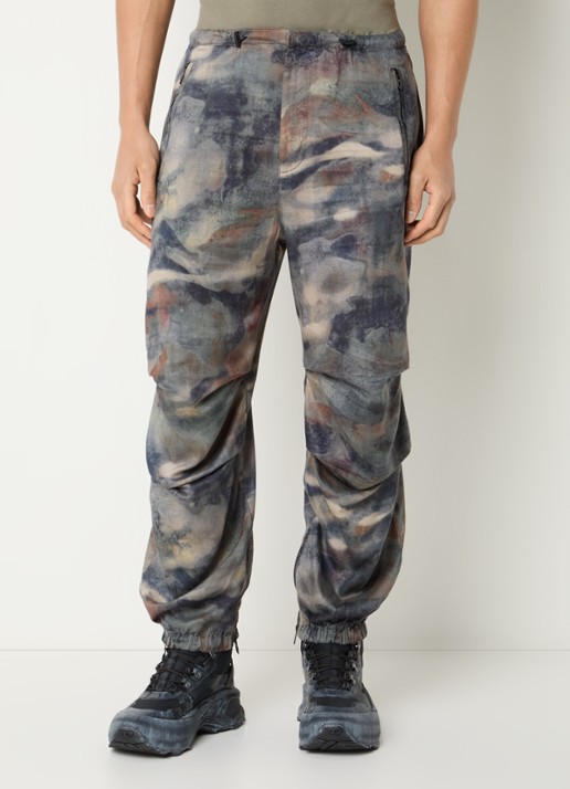 Diesel P-Stitch-Tkbz tapered fit cargobroek met camouflageprint