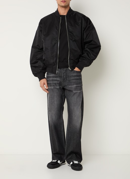 Diesel W-Type-D1 reversible bomberjack met donsvulling - voorkant 4 zwart