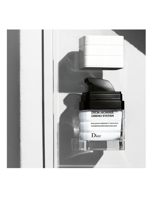 DIOR Emulsion Hydratante Reparatrice - gezichtscrème - detail 2 undefined