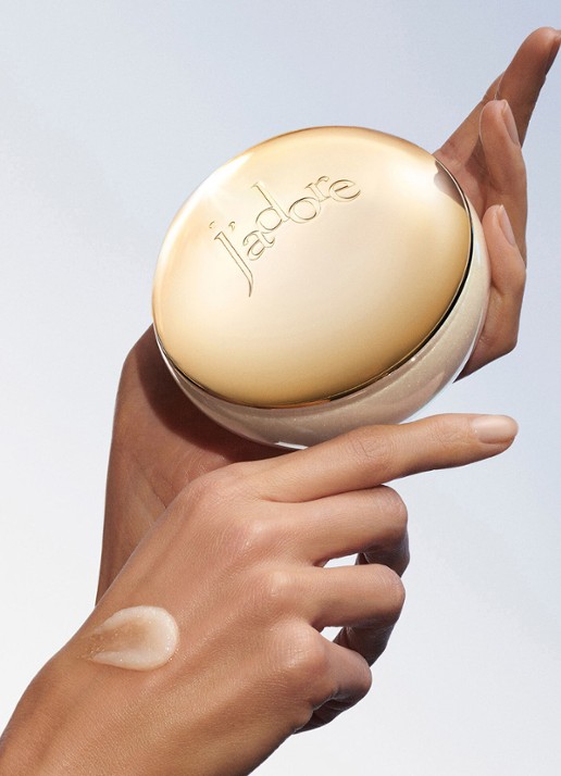 DIOR J'adore Les Adorables Shimmering Scrub - Geparfumeerde Body Scrub - detail 5 undefined