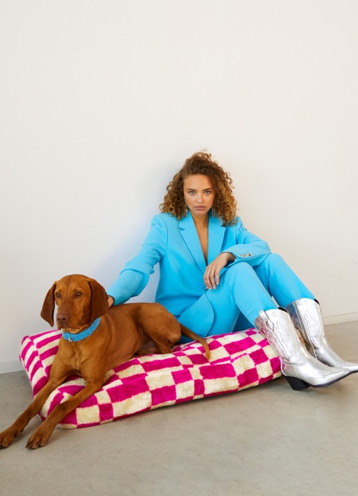 DOGGUO Block hondenmand met print 85 x 55 cm - achterkant 3 donkerroze