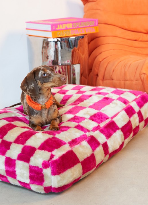 DOGGUO Block hondenmand met print 85 x 55 cm - voorkant 2 donkerroze