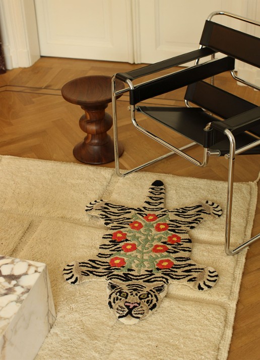 Doing Goods Floral White Tiger Rug Small vloerkleed 92 x 62 cm - detail 3 zand