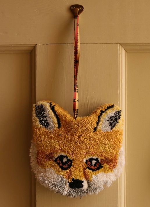 Doing Goods Freddy Vos Dierenkop hanger - voorkant 3 oranjebruin