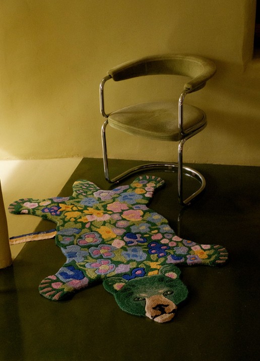 Doing Goods Josie Jardin Beer vloerkleed - voorkant 2 groen