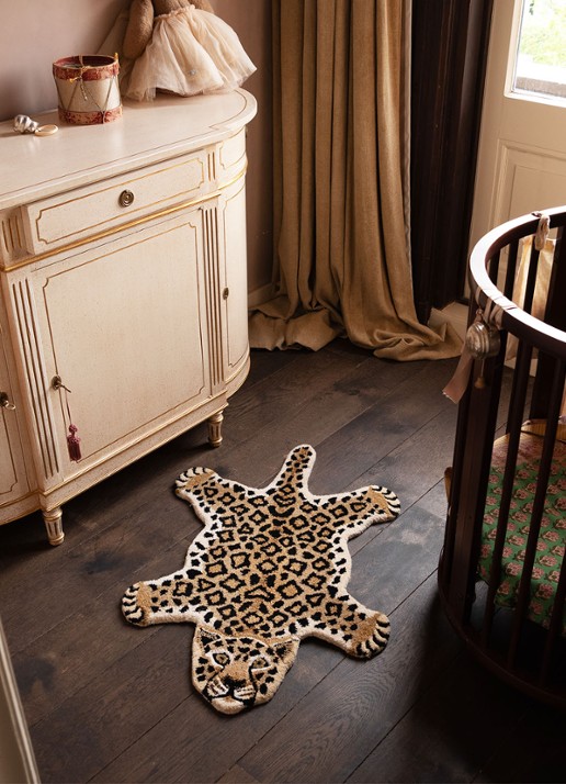 Doing Goods Loony Leopard Small kleed 92 x 62 cm - detail beige