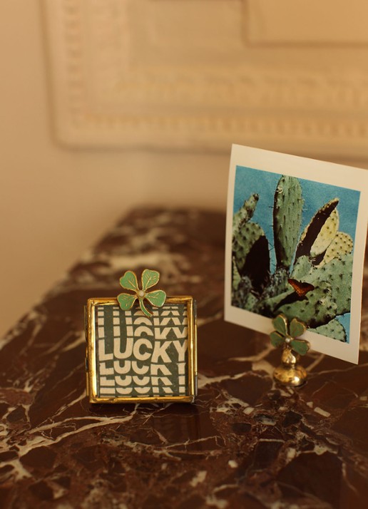 Doing Goods Lucky Clover fotolijst 5,5 x 5,5 cm - voorkant 3 goud