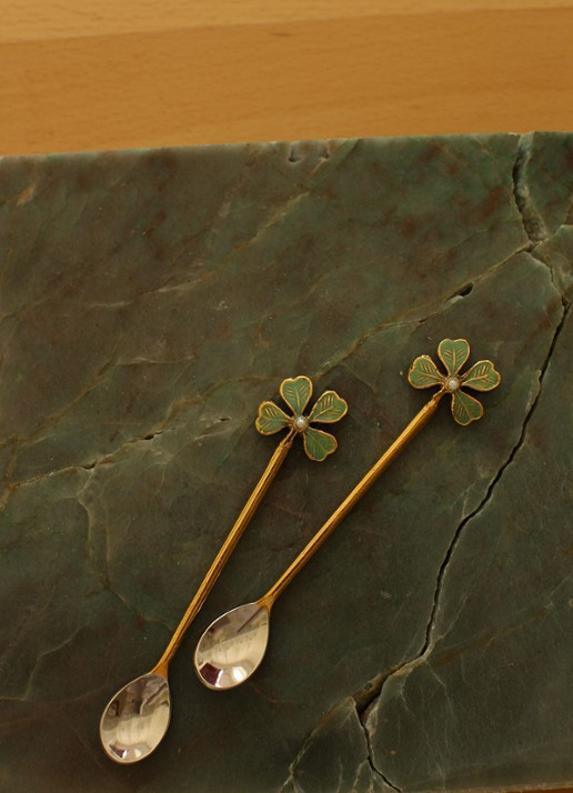 Doing Goods Lucky Clover theelepel 2-delig - detail 4 brons
