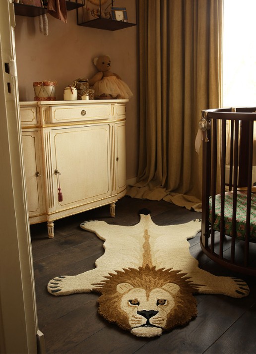 Doing Goods Moody Lion L vloerkleed 150 x 98 cm - voorkant 2 beige