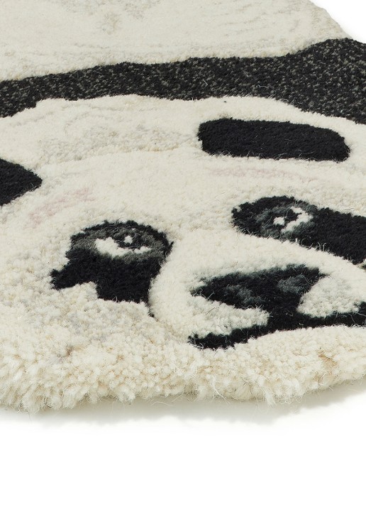 Doing Goods Plumpy Panda vloerkleed 97 x 55 cm - achterkant 4 zwart