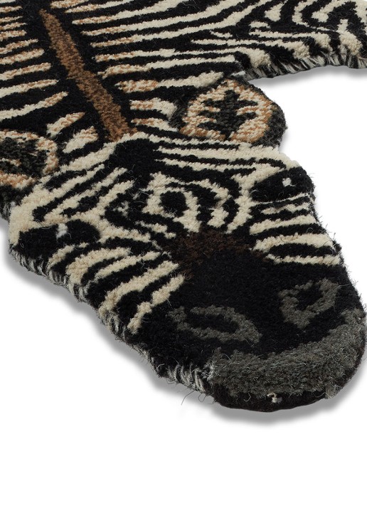 Doing Goods Stripey Zebra vloerkleed 153 x 110 cm - achterkant 3 zwart