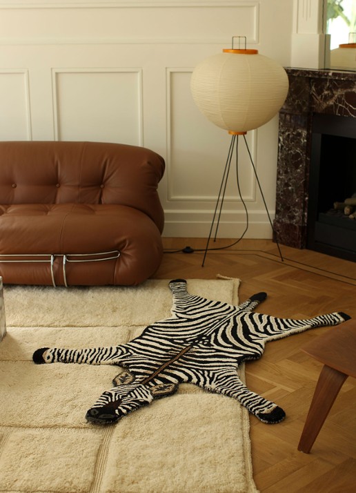 Doing Goods Stripey Zebra vloerkleed 153 x 110 cm - voorkant 2 zwart