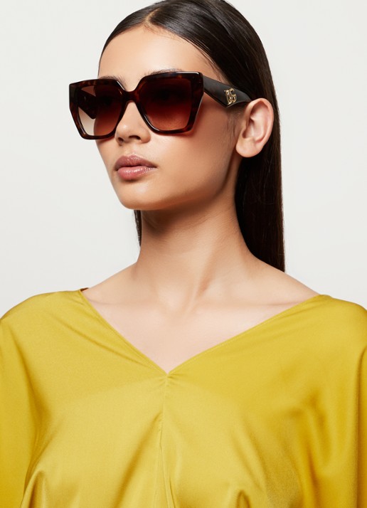 Dolce & Gabbana Butterfly zonnebril DG4438  - voorkant 5 donkerbruin