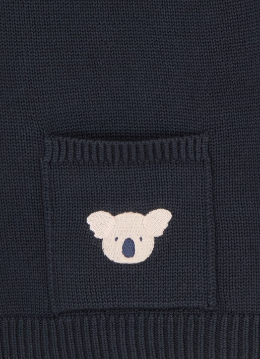 Donsje Amsterdam Loeke Koala grofgebreide trui met opgestikte zak - detail 2 donkerblauw
