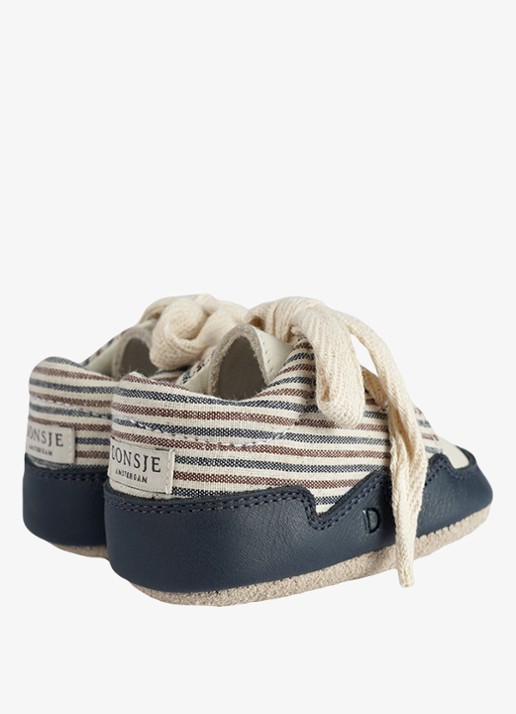 Donsje Amsterdam Pluksel babyschoentje van leer - detail donkerblauw