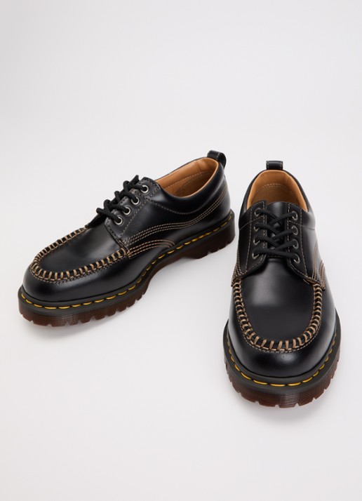 Dr. Martens Lowell veterschoen van leer  - detail 3 zwart