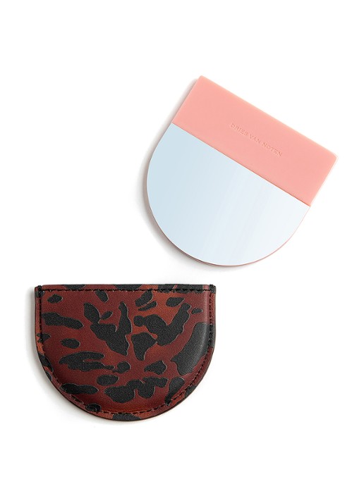 Dries Van Noten Mirror Pink - zakspiegel met kalfsleren etui - voorkant 3 pink