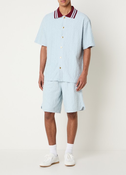 Drôle de Monsieur Monogram overhemd met logo flockprint - voorkant 3 lichtblauw